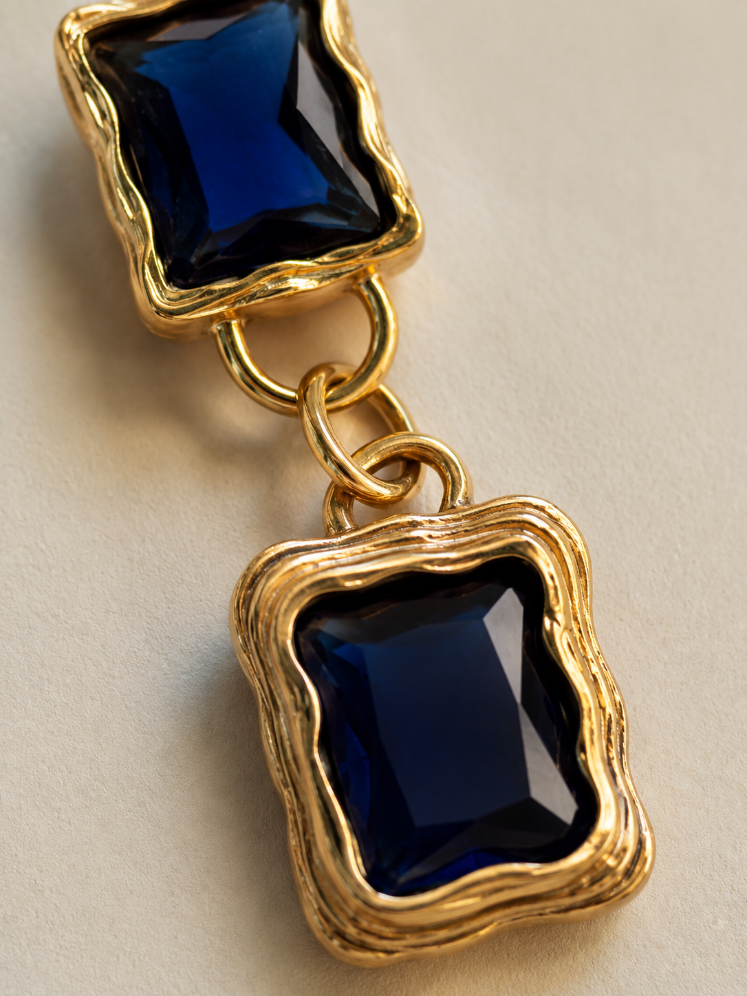 Aretes Nova